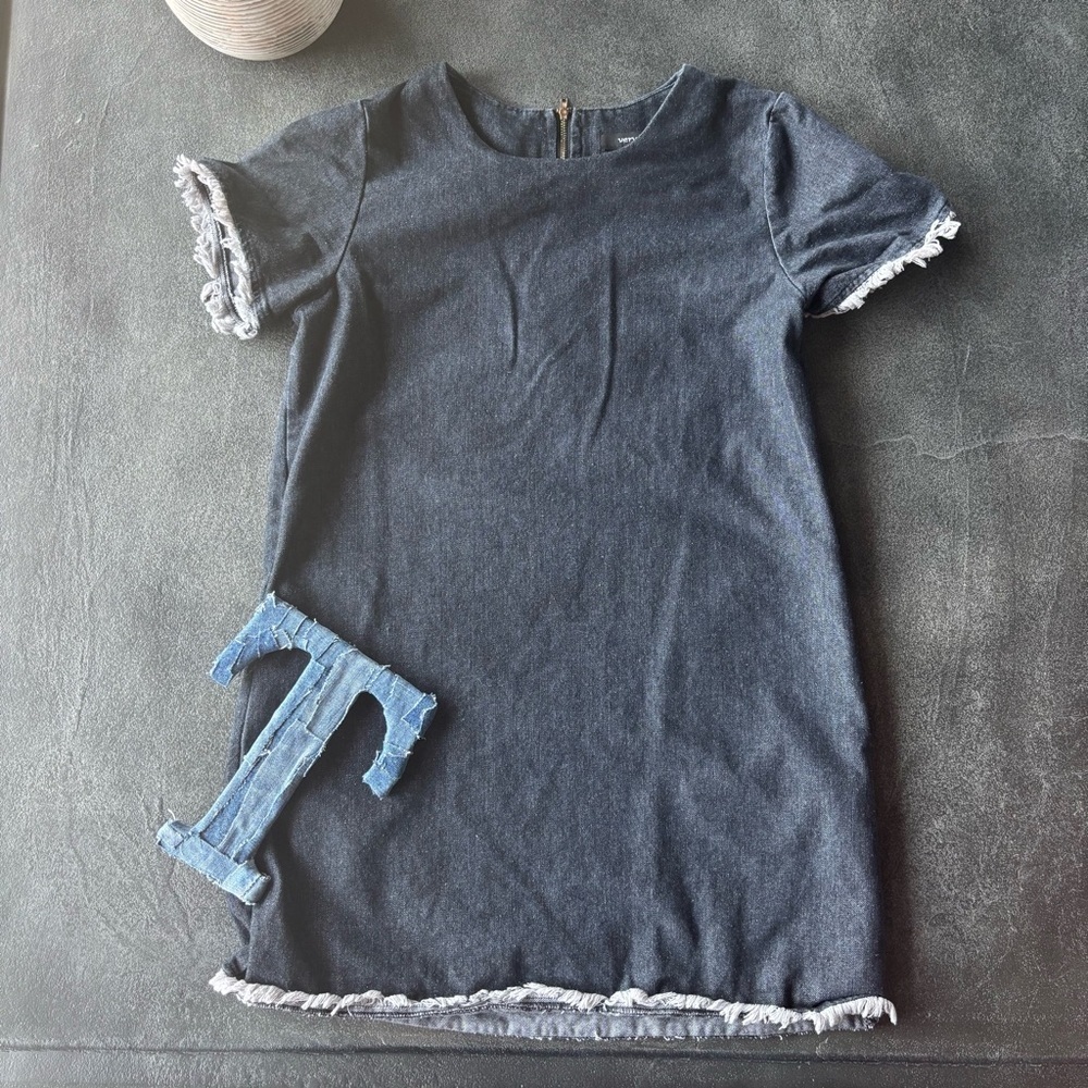 🟦 1. Very J Denim Fringe Mini Dress | Size Small